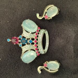 VINTAGE  STERLING TRIFARI  BROOCH & EARRINGS